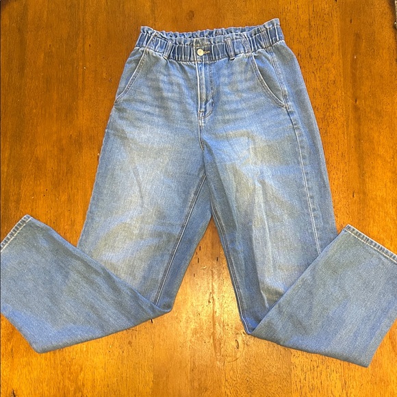 American Eagle Outfitters “Baggy Mom Jean” - Size 8 - Picture 7 of 14